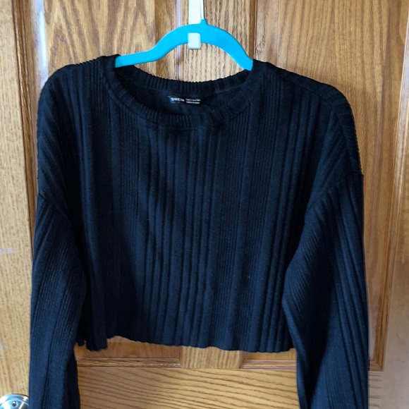 Lightweight black sweater - Picture 1 of 4